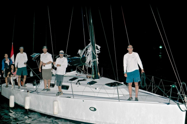 Longboard arriving at Lahaina pier